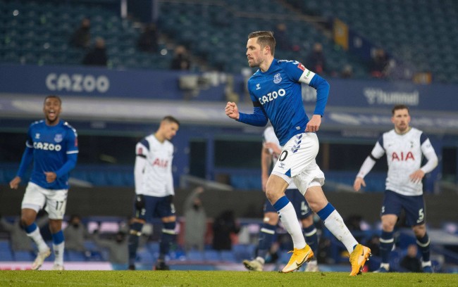 援以保持竞 援以保持竞